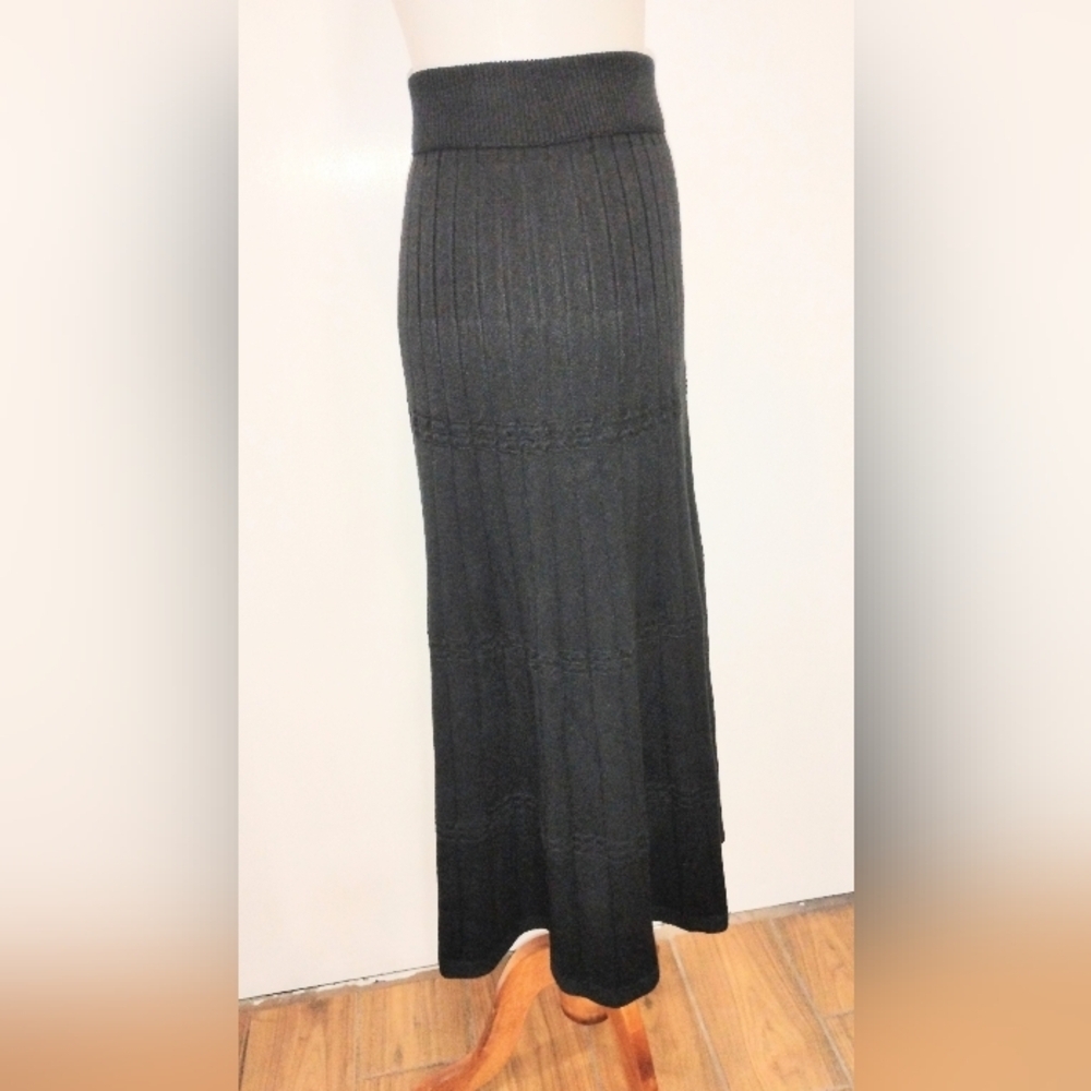 A LINE RIBBED KNIT SKIRT - Picture 2 of 5